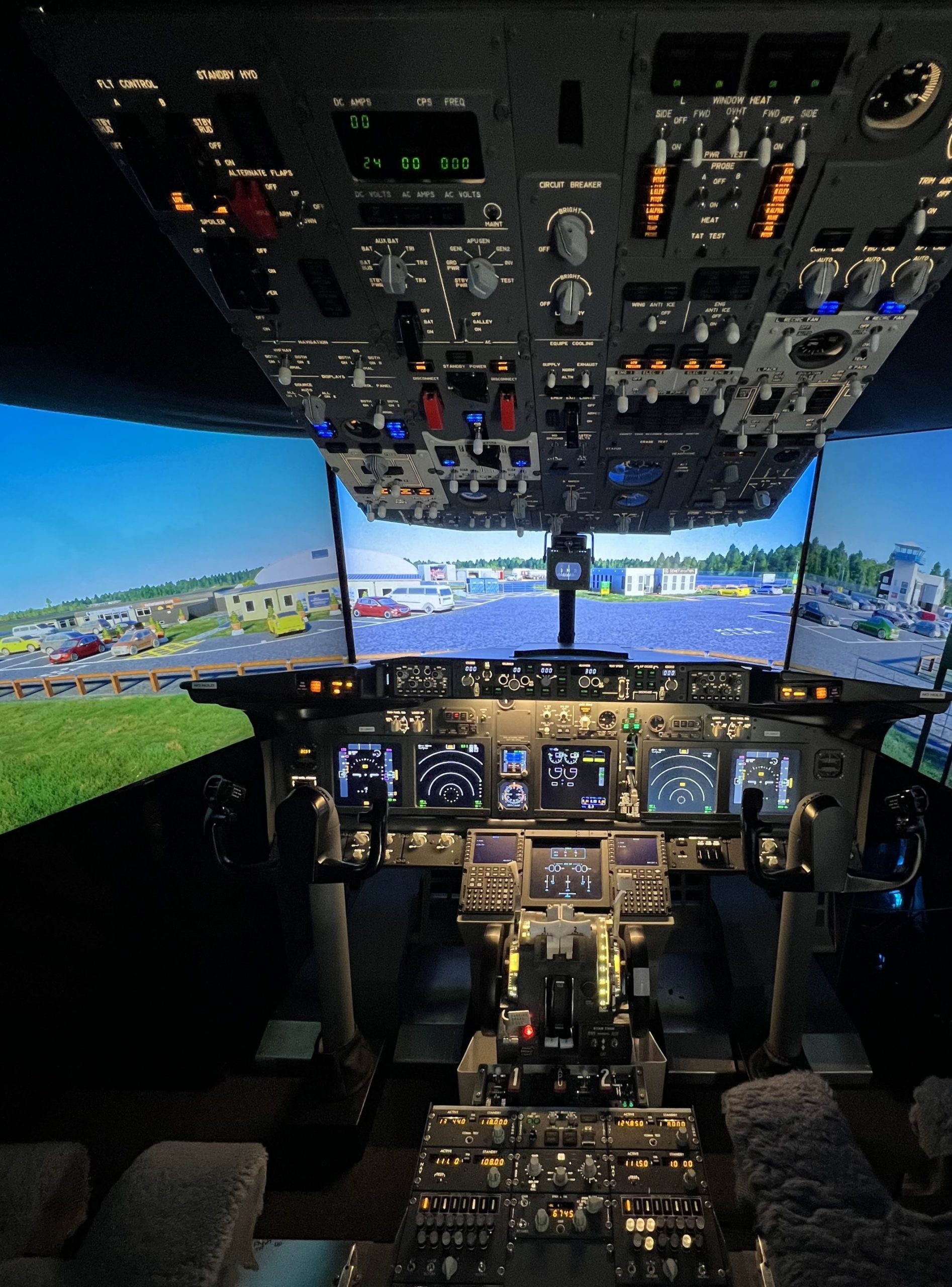 Read more about the article 5 Benefits Of An Aircraft Simulator